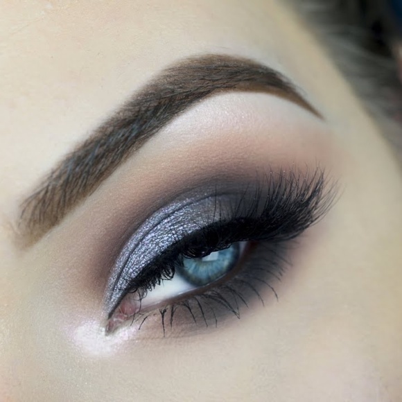 ABH "Prism" eyeshadow palette - Picture 7 of 12